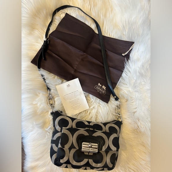 ❤️‍🔥❤️‍🔥Coach Black and Gray Crossbody Bag❤️‍🔥❤️‍🔥 - Picture 1 of 16